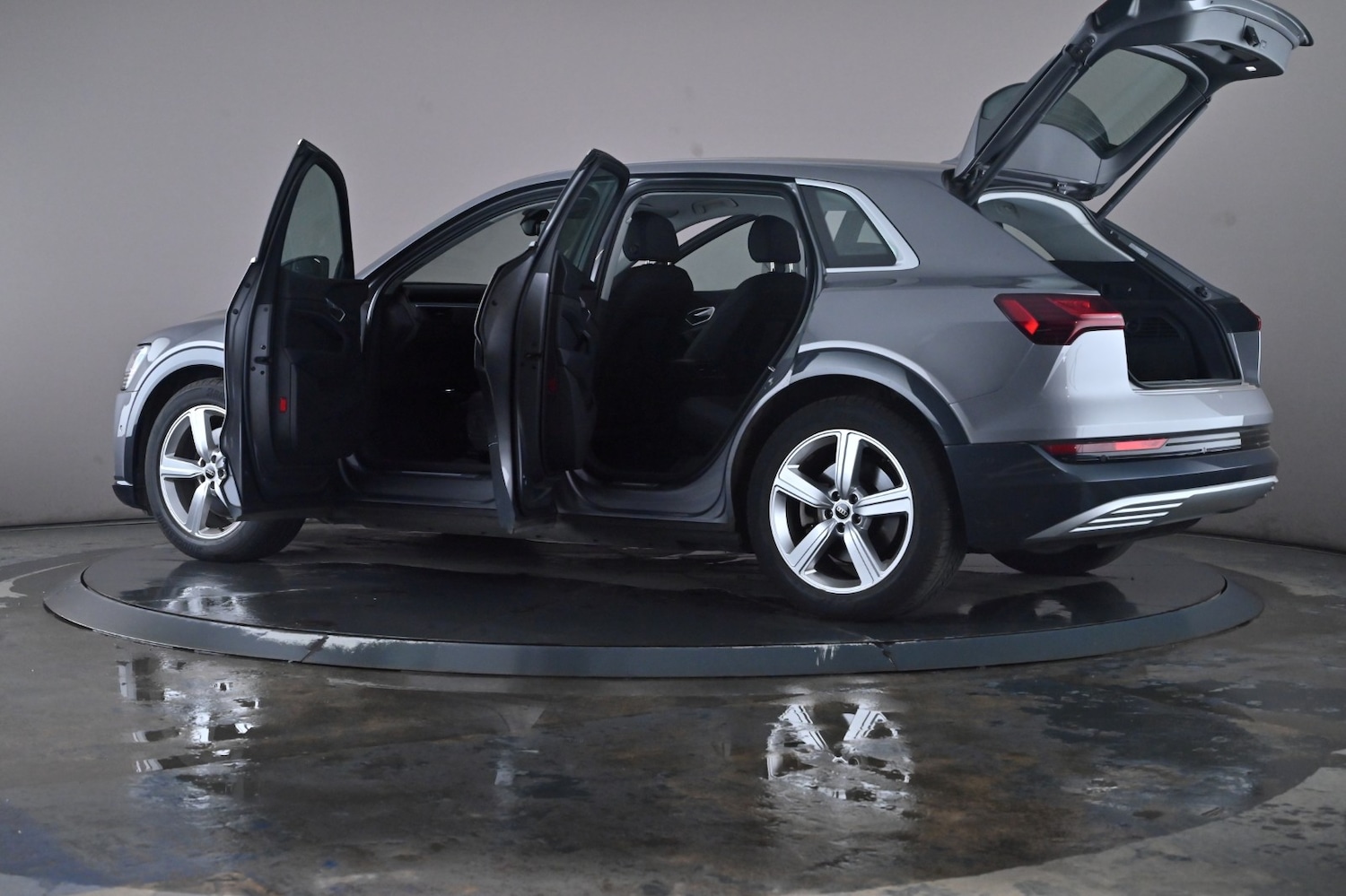 Used Audi e-tron 2022 for sale - 76754269: Photo 54