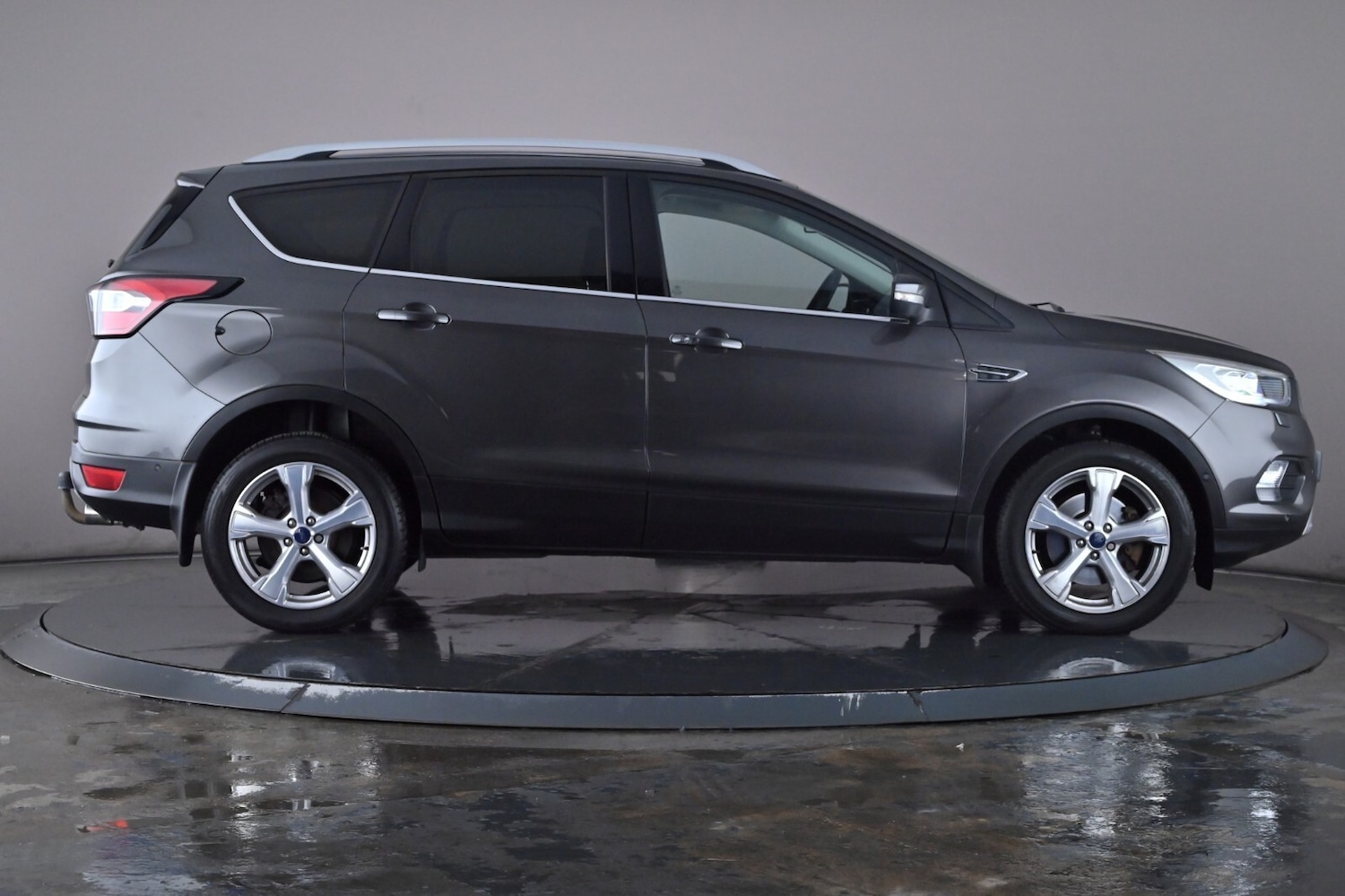 Used Ford Kuga 2018 for sale - 76621905: Photo 3