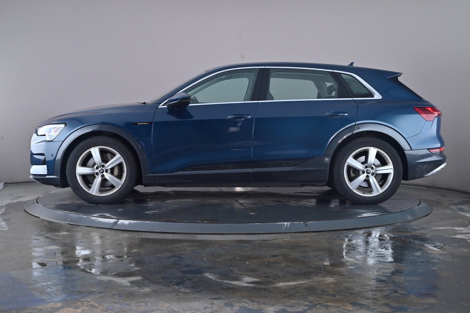 Used Audi e-tron 2021 for sale - 76672412: Photo 15