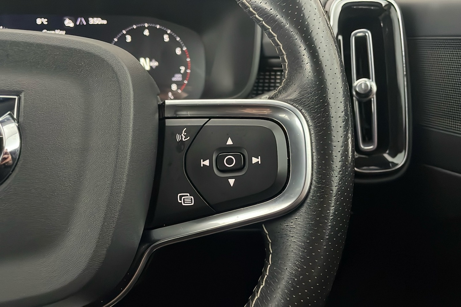 Used Volvo XC40 2020 for sale - 77072951: Photo 15