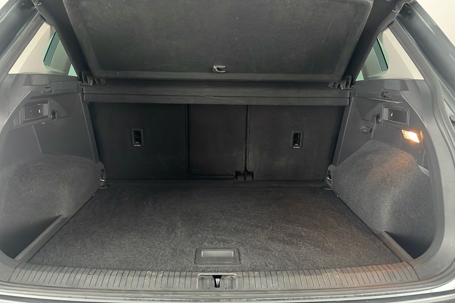 Used Volkswagen Tiguan 2018 for sale - 77409315: Photo 22