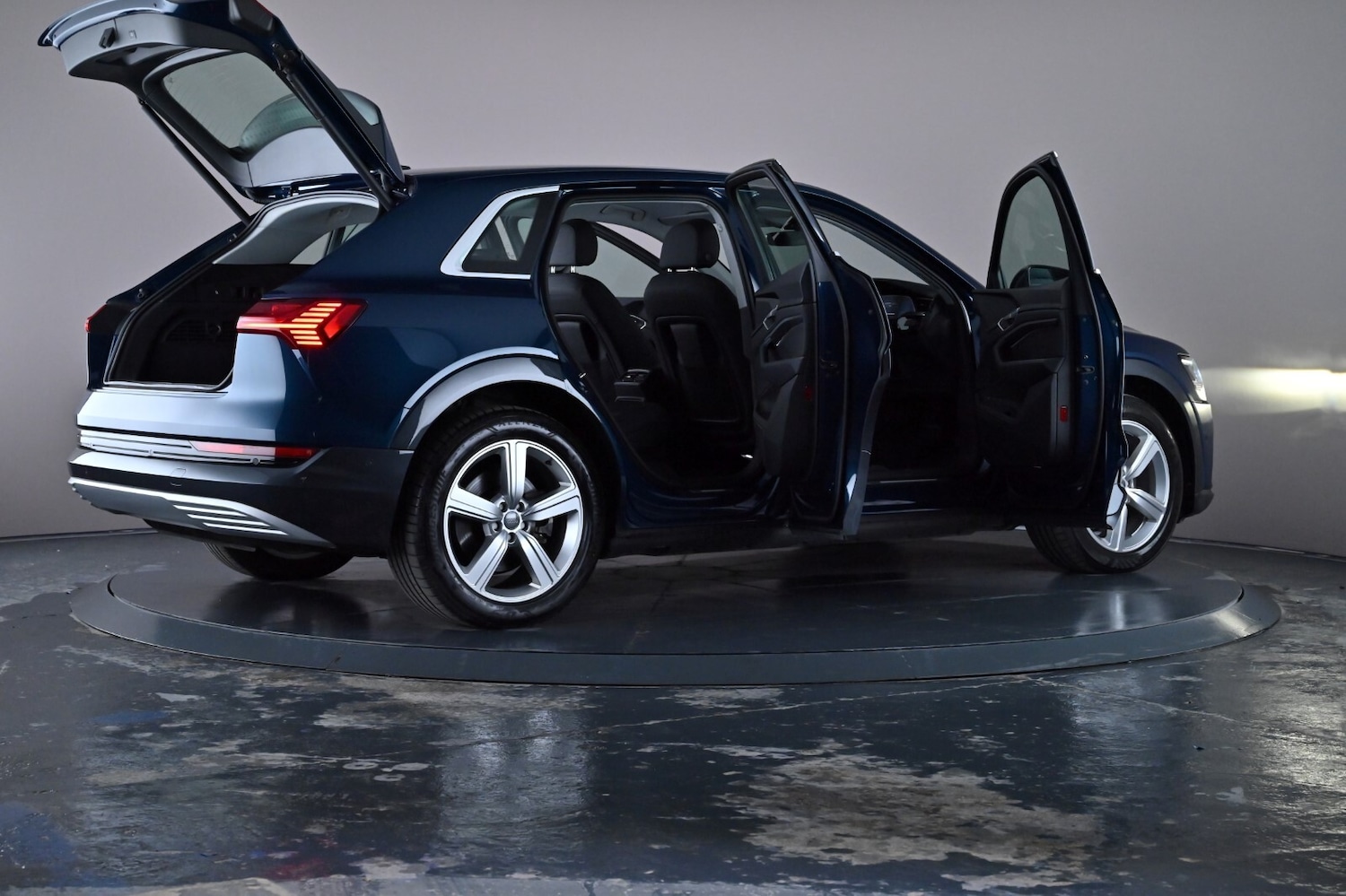 Used Audi e-tron 2021 for sale - 76730373: Photo 64