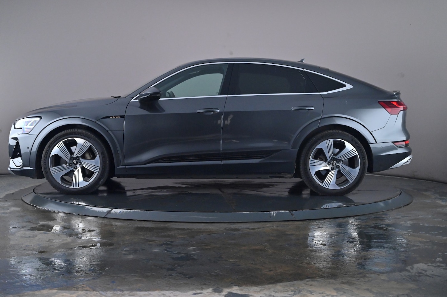 Used Audi e-tron 2022 for sale - 76730471: Photo 15