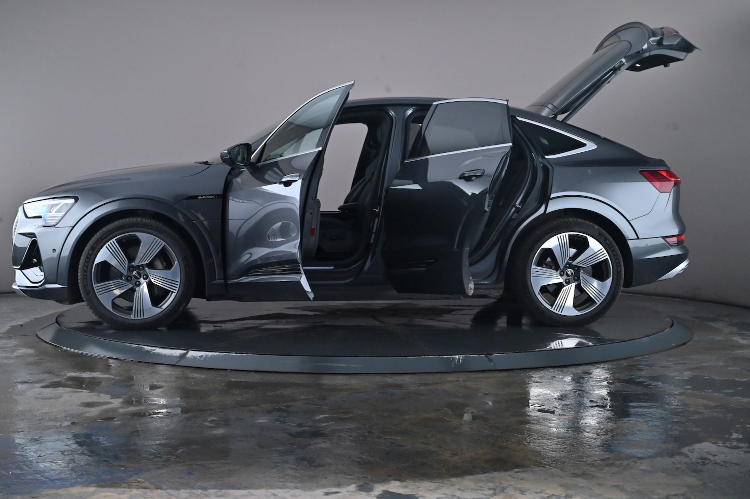 Used Audi e-tron 2022 for sale - 76730471: Photo 50