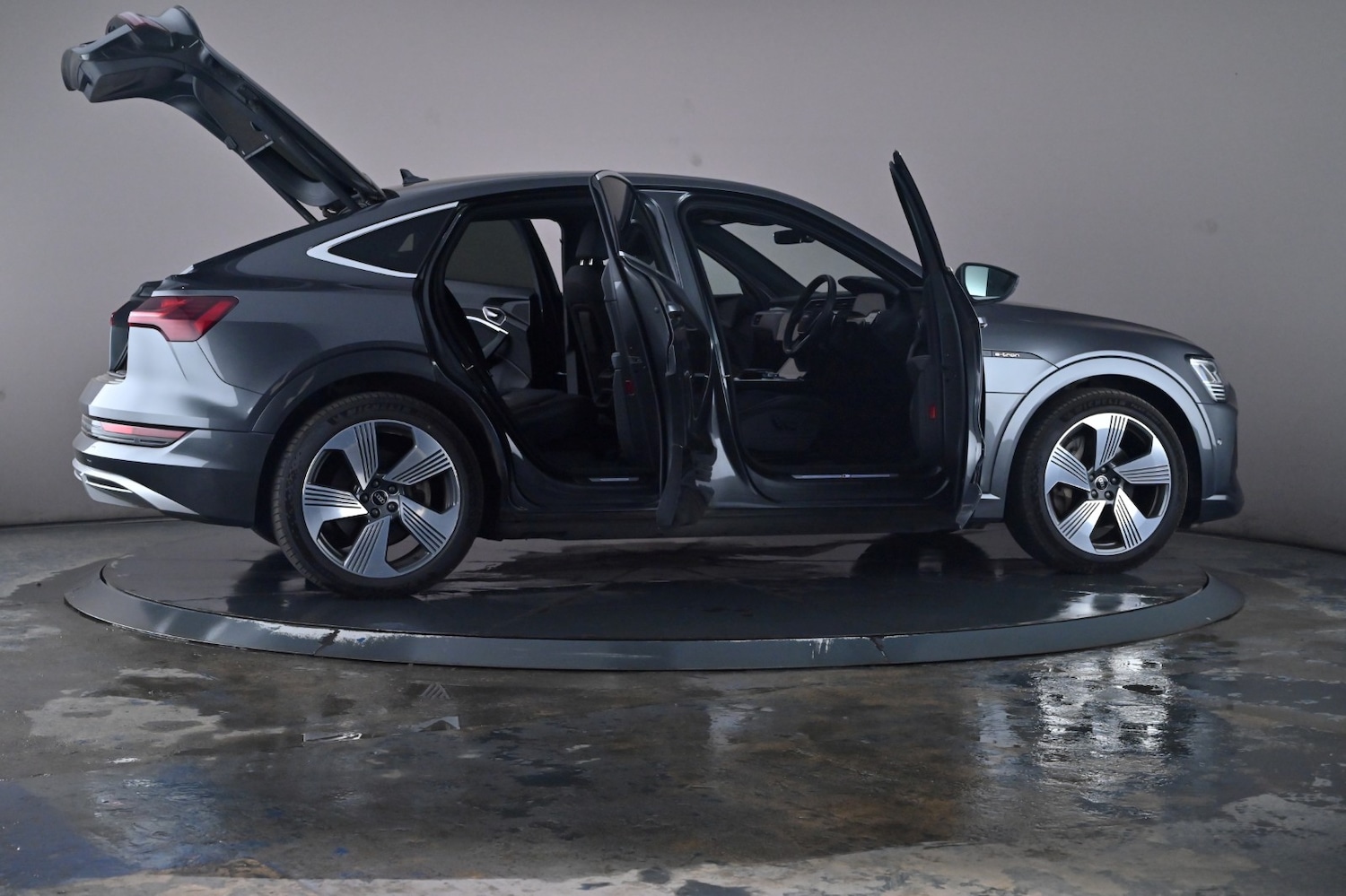 Used Audi e-tron 2022 for sale - 76730471: Photo 67