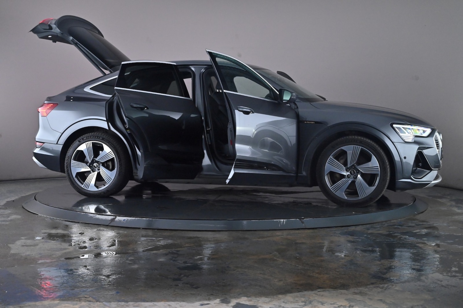 Used Audi e-tron 2022 for sale - 76730471: Photo 70