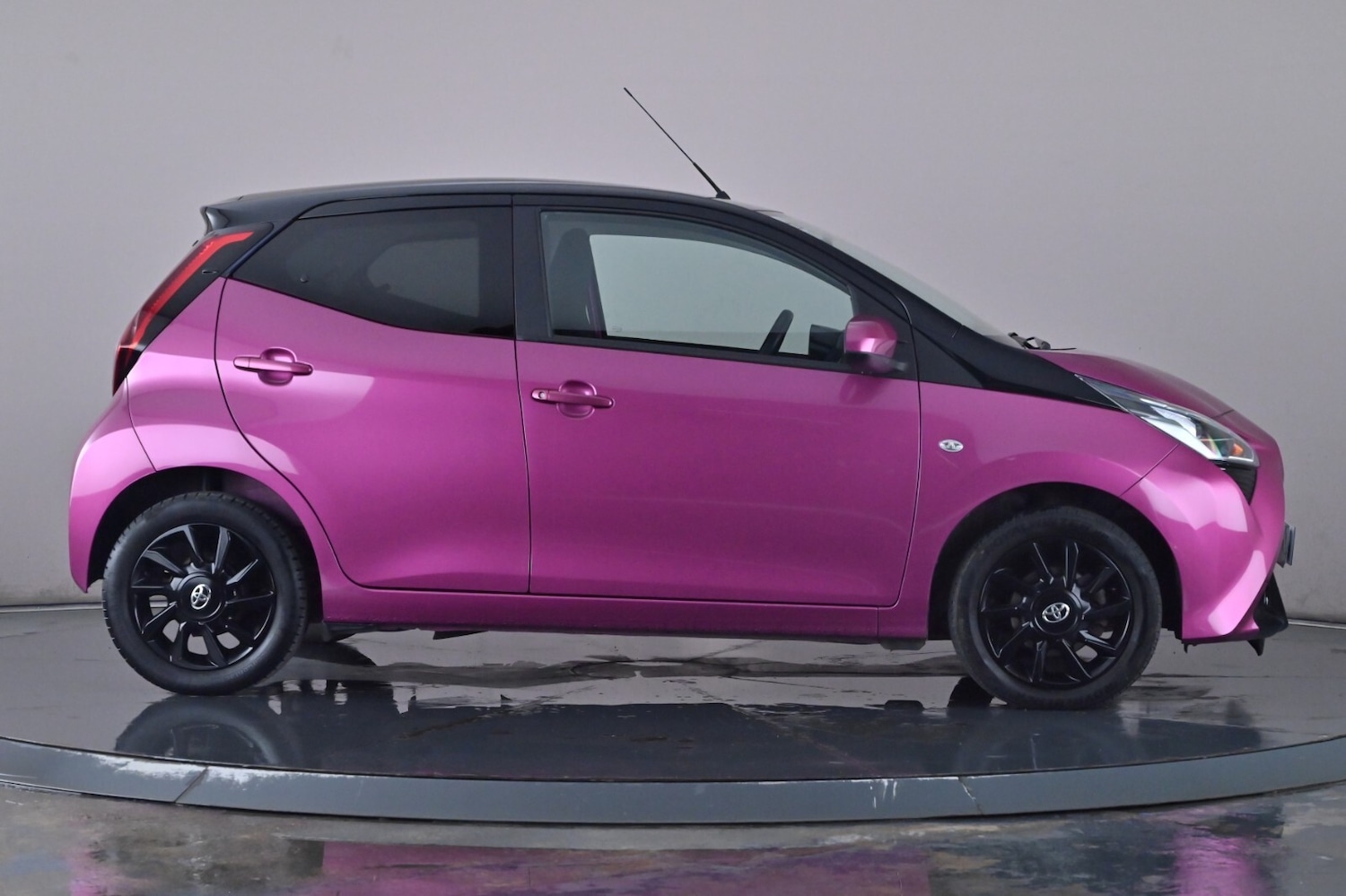 Used Toyota AYGO 2018 for sale - 76667911: Photo 3