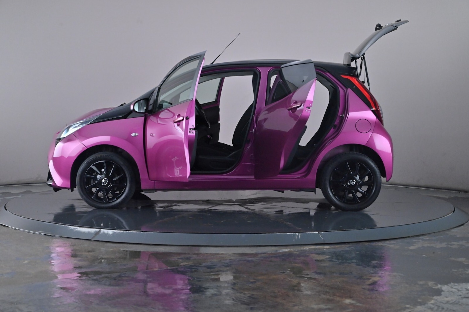 Used Toyota AYGO 2018 for sale - 76667911: Photo 46