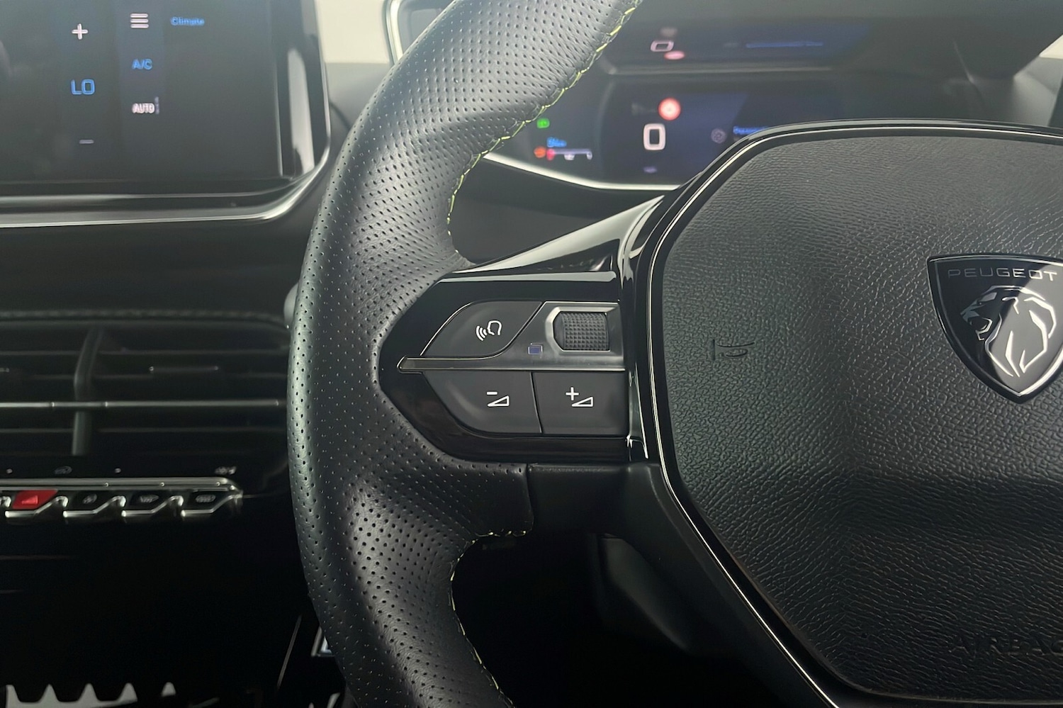 Used Peugeot 208 2024 for sale - 76668028: Photo 15