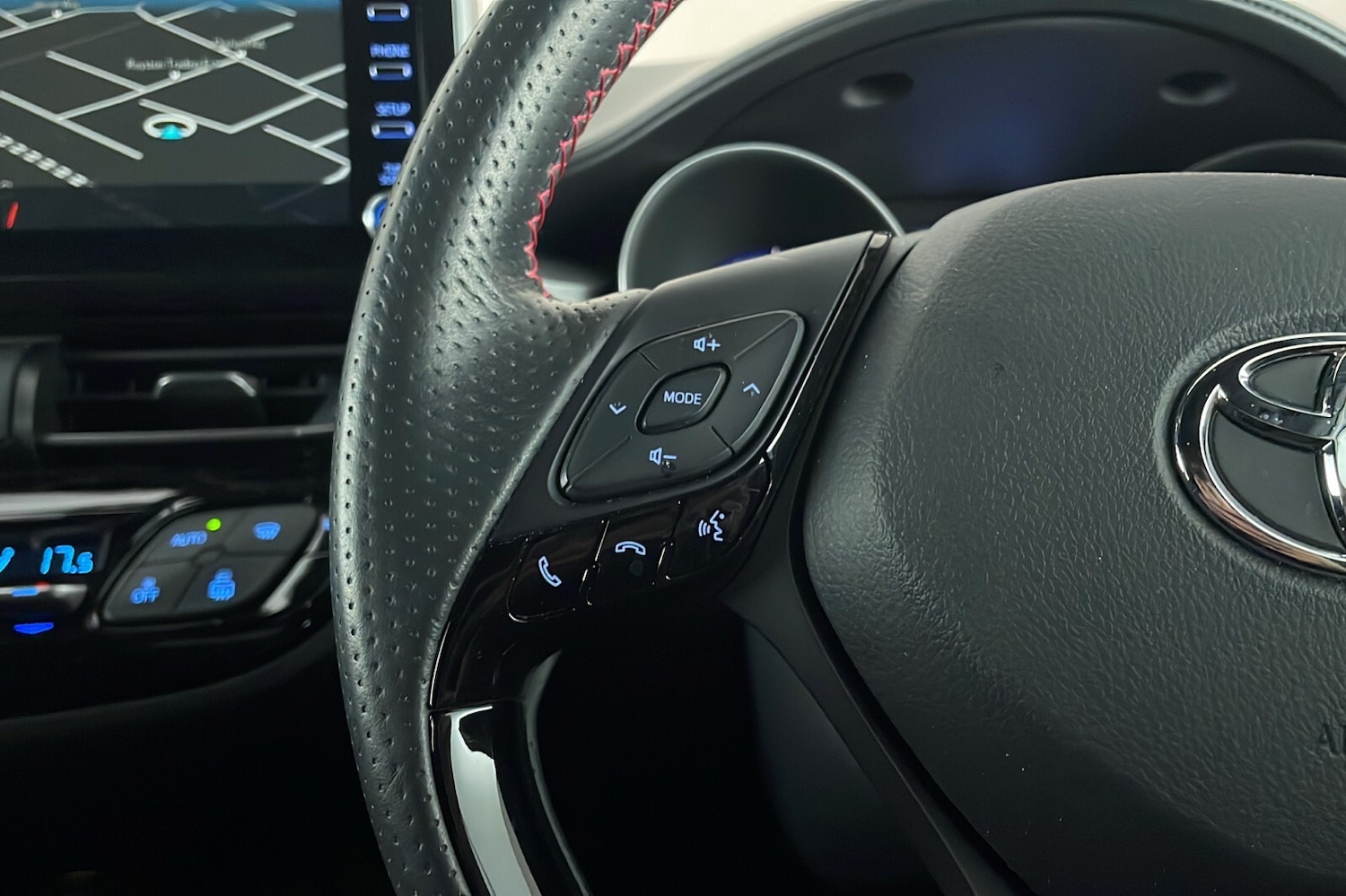 Used Toyota C-HR 2022 for sale - 76621868: Photo 17