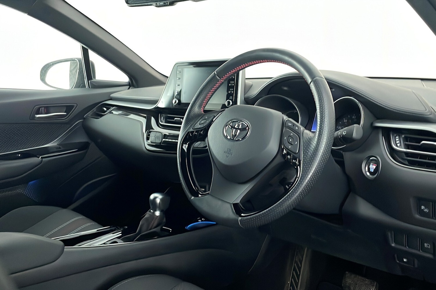 Used Toyota C-HR 2022 for sale - 76621868: Photo 9