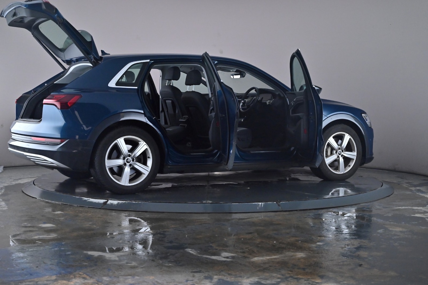 Used Audi e-tron 2021 for sale - 76754277: Photo 67