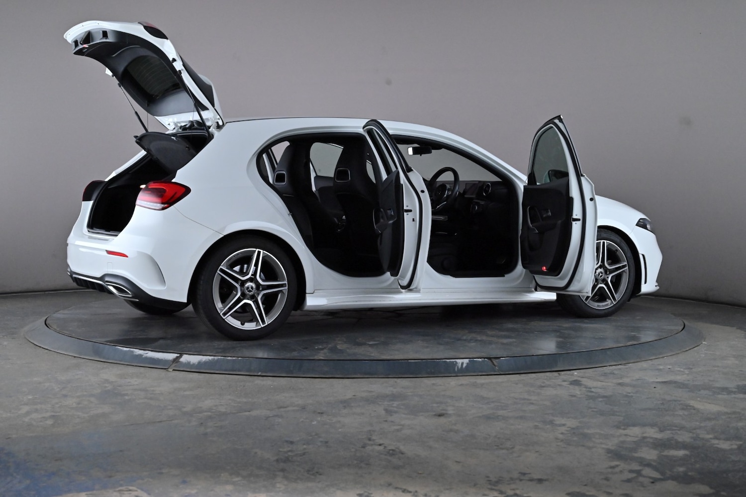 Used Mercedes-Benz A-Class 2019 for sale - 76660298: Photo 77