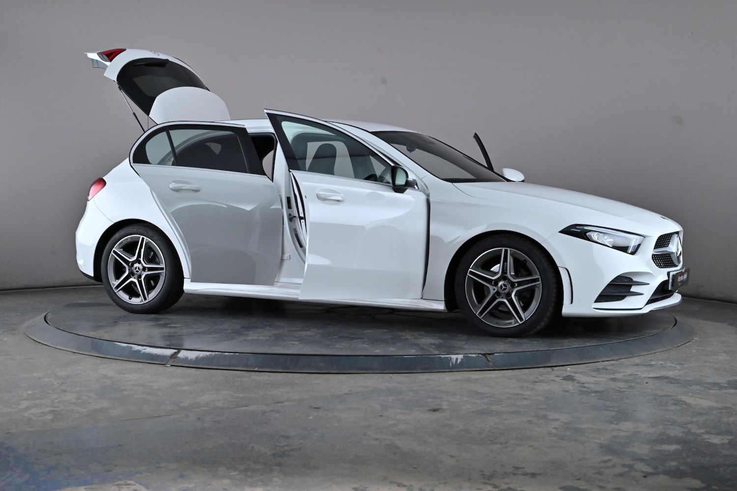 Used Mercedes-Benz A-Class 2019 for sale - 76660298: Photo 82