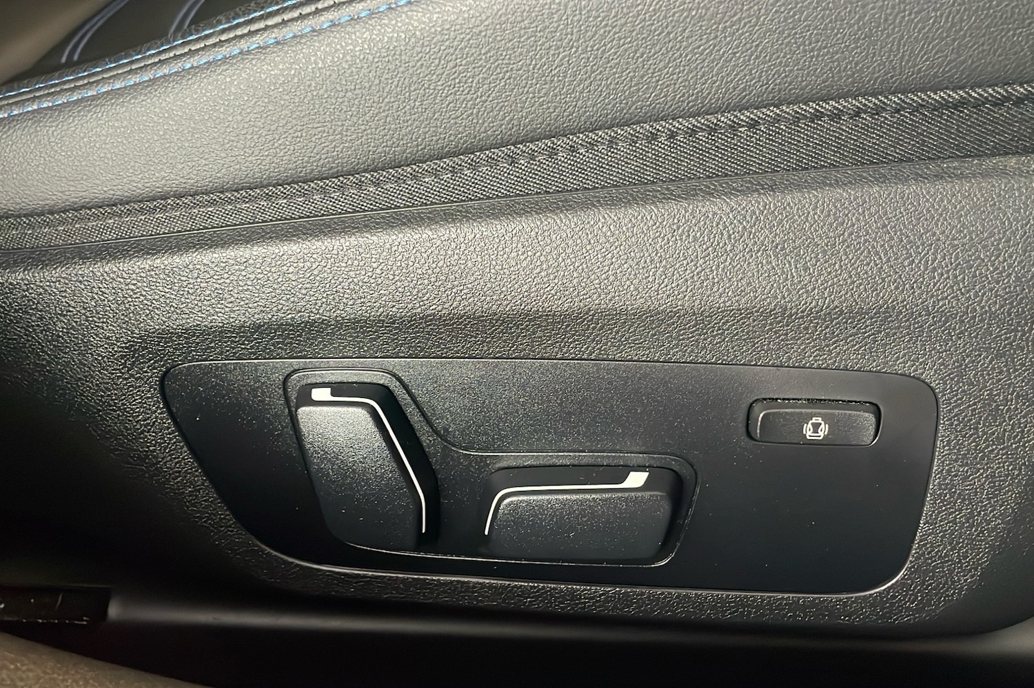 Used BMW i4 2024 for sale - 76211396: Photo 25