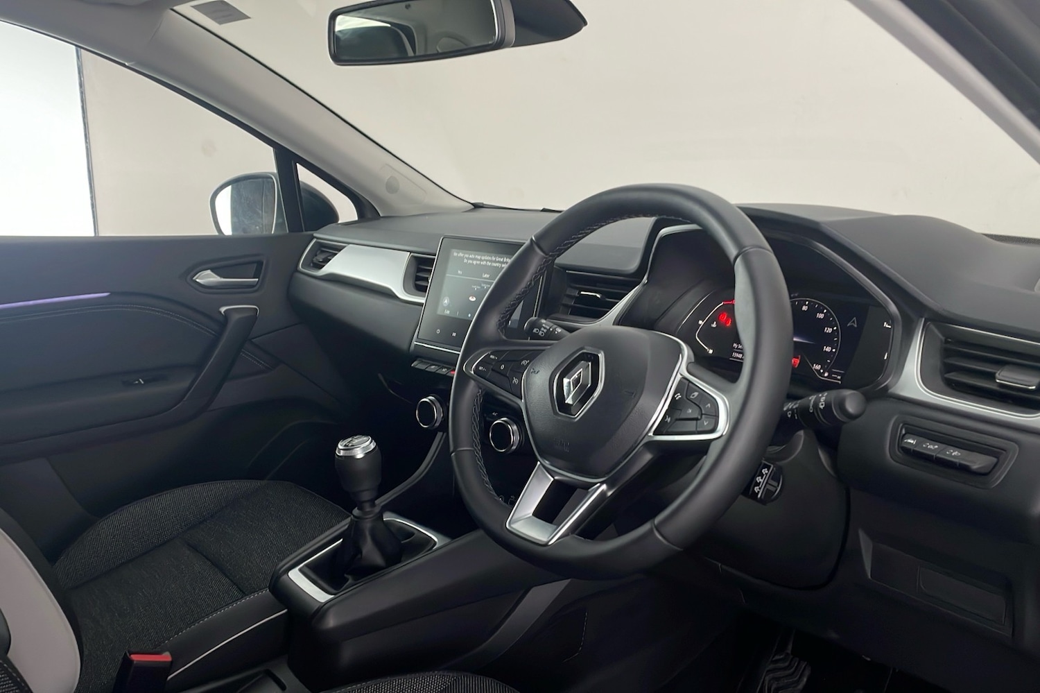 Used Renault Captur 2023 for sale - 76875982: Photo 11
