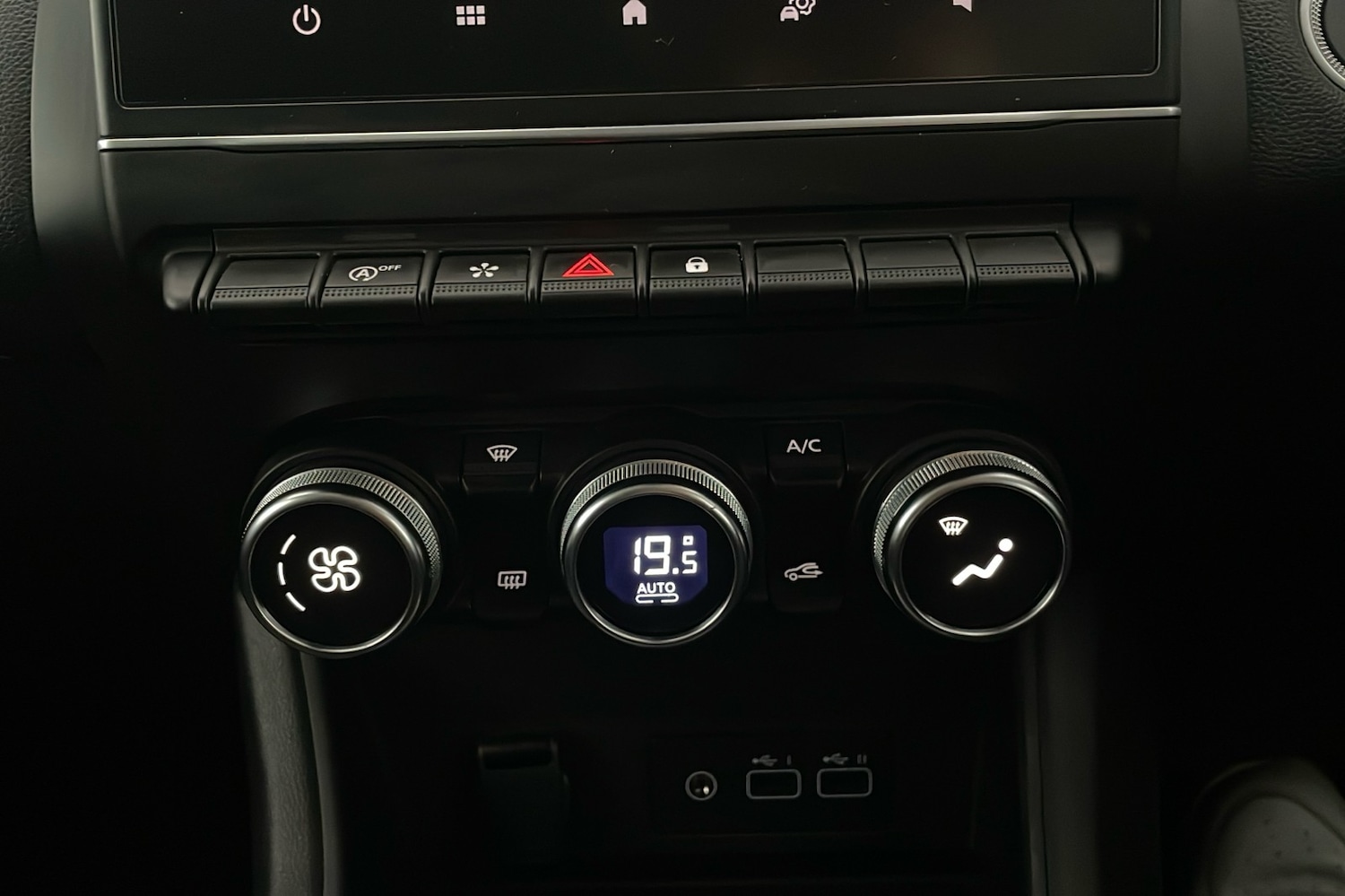 Used Renault Captur 2023 for sale - 76875982: Photo 14