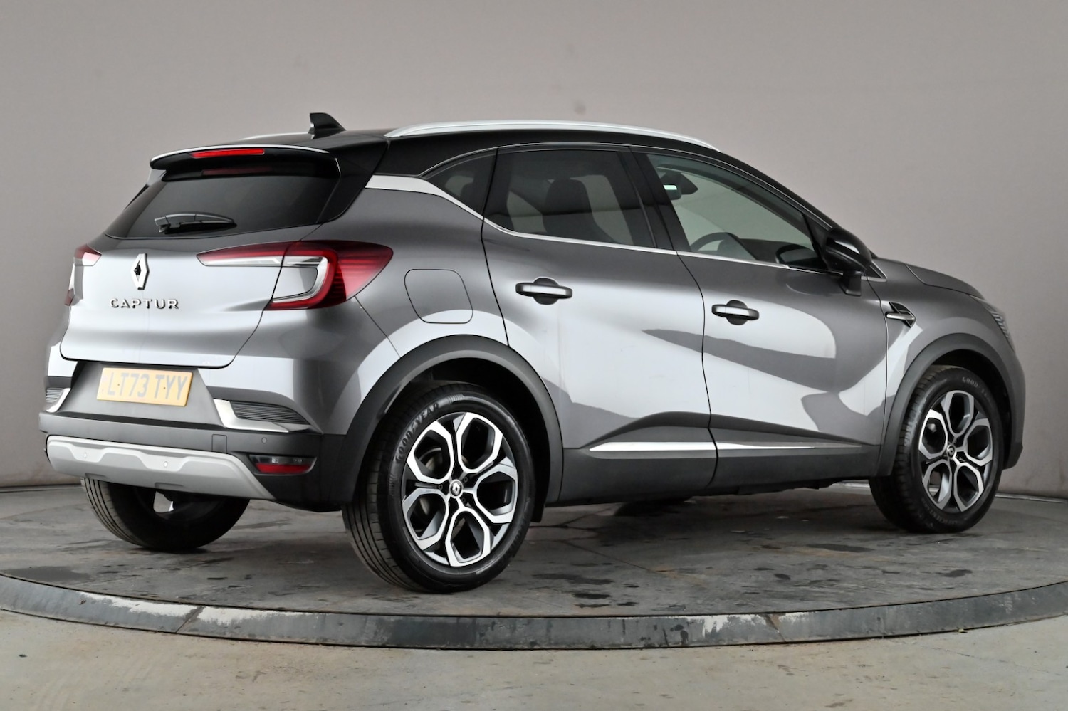 Used Renault Captur 2023 for sale - 76875982: Photo 6