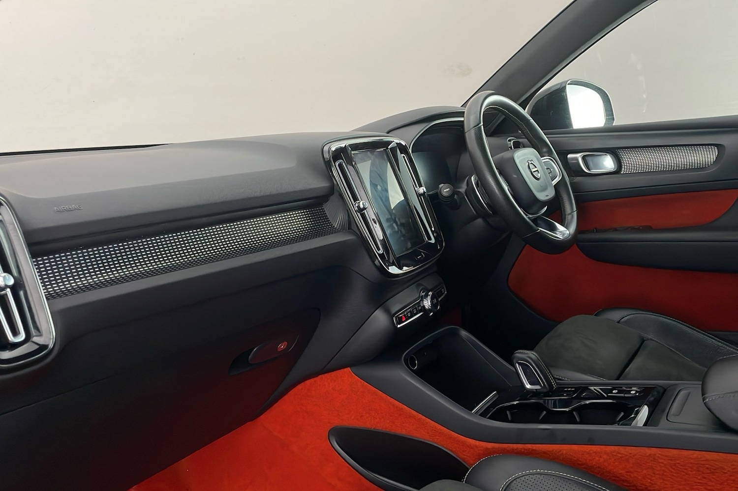 Used Volvo XC40 2019 for sale - 76069916: Photo 28