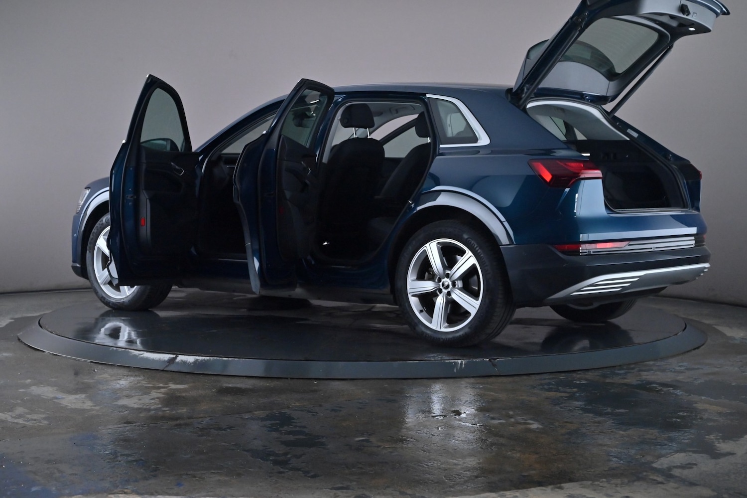 Used Audi e-tron 2022 for sale - 76716508: Photo 1