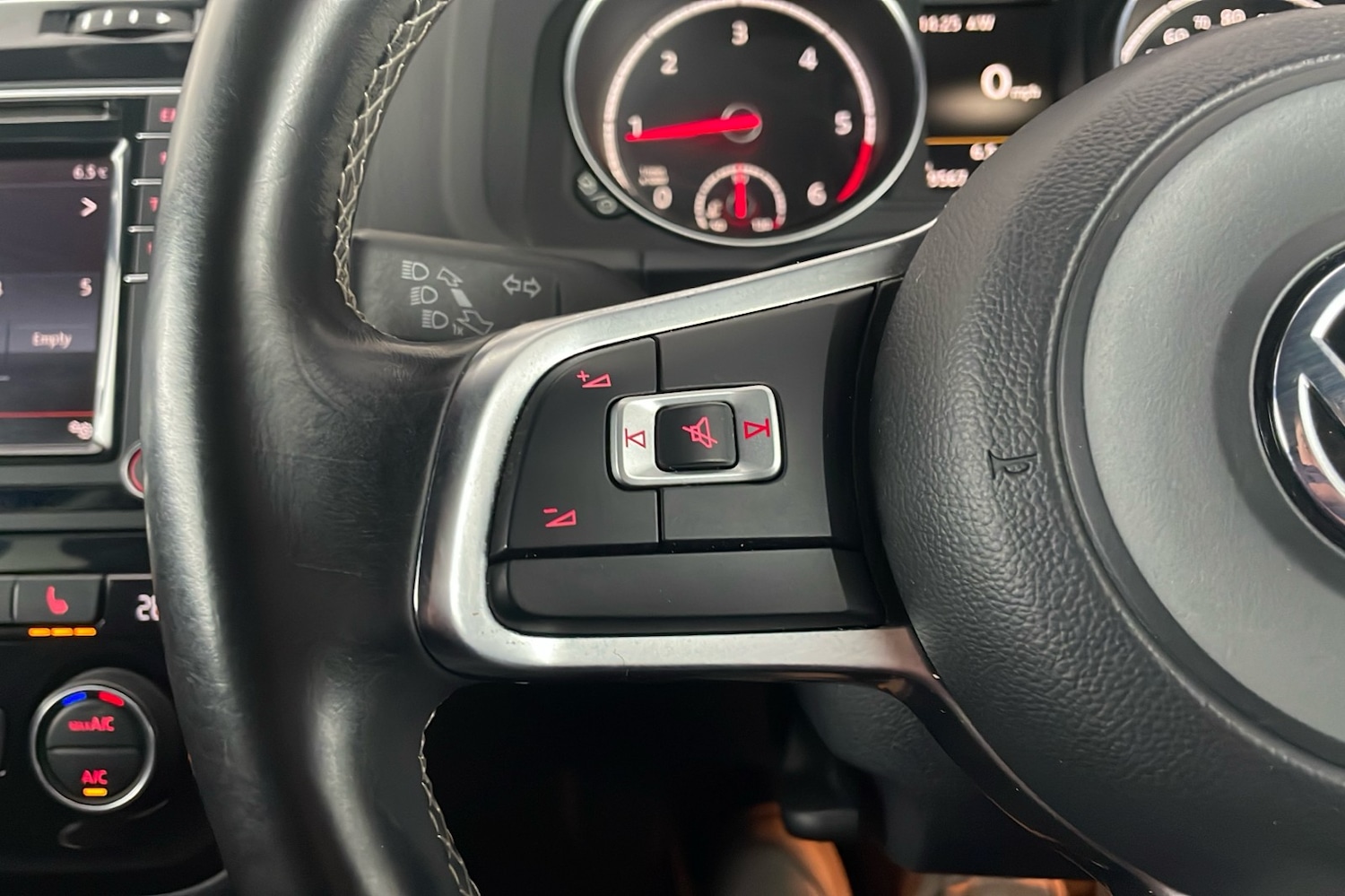 Used Volkswagen Scirocco 2016 for sale - 77288991: Photo 14