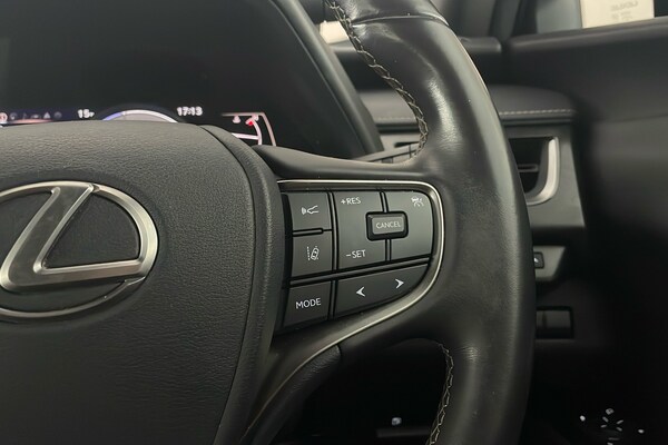 Used Lexus UX 2022 for sale - 76186199: Photo 15