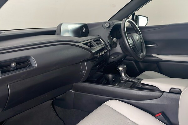 Used Lexus UX 2022 for sale - 76186199: Photo 21