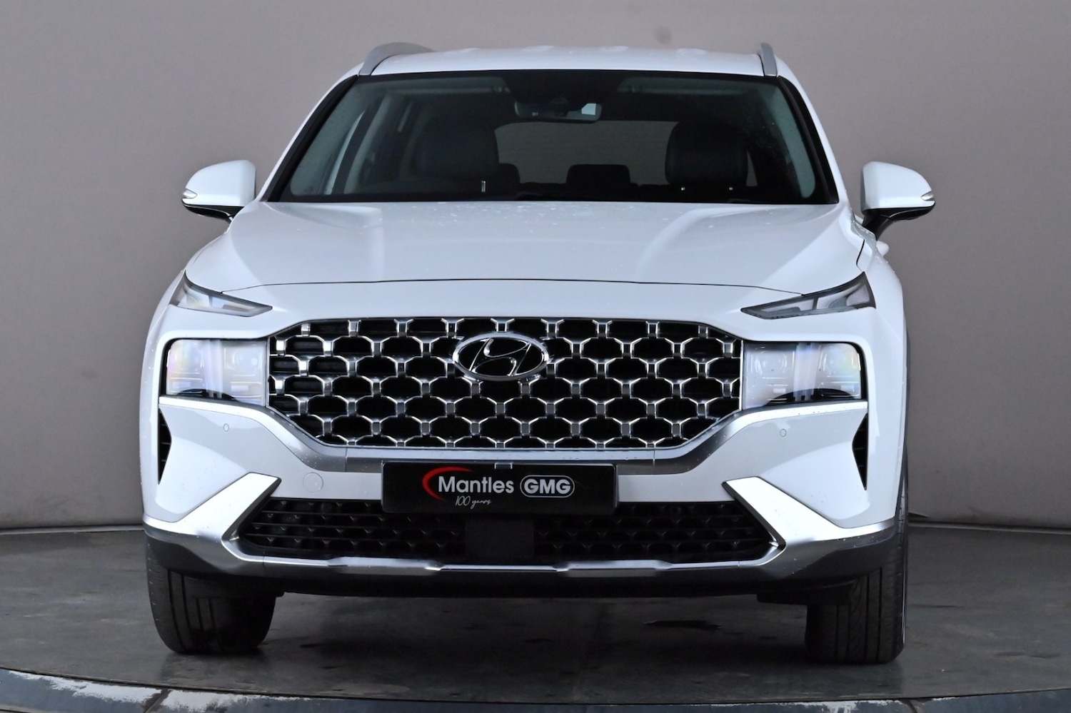 Used Hyundai Santa Fe 2021 for sale - 76163921: Photo 2