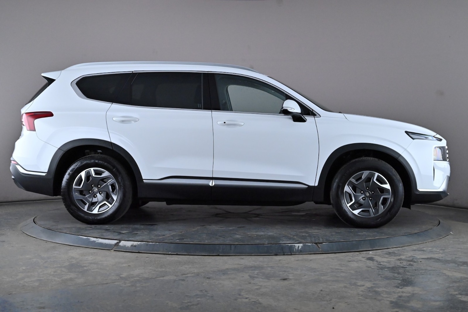 Used Hyundai Santa Fe 2021 for sale - 76163921: Photo 3