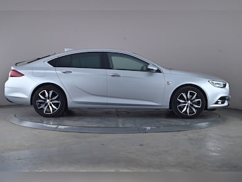 Used Vauxhall Insignia 2017 for sale - 76069894: Photo 3