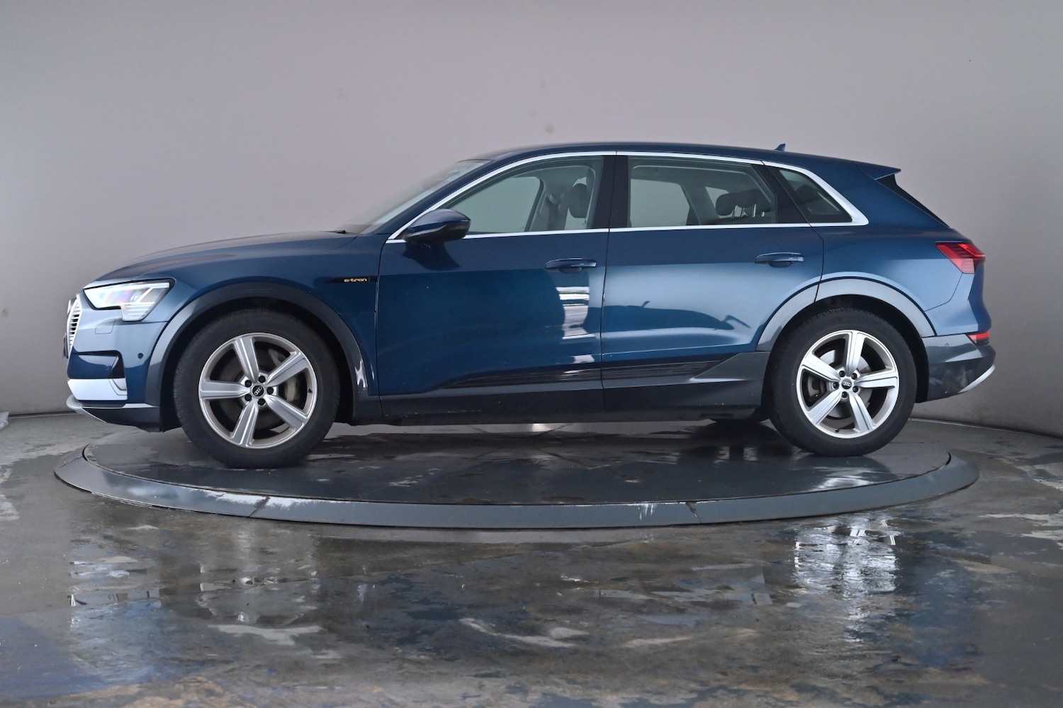 Used Audi e-tron 2021 for sale - 76621944: Photo 14