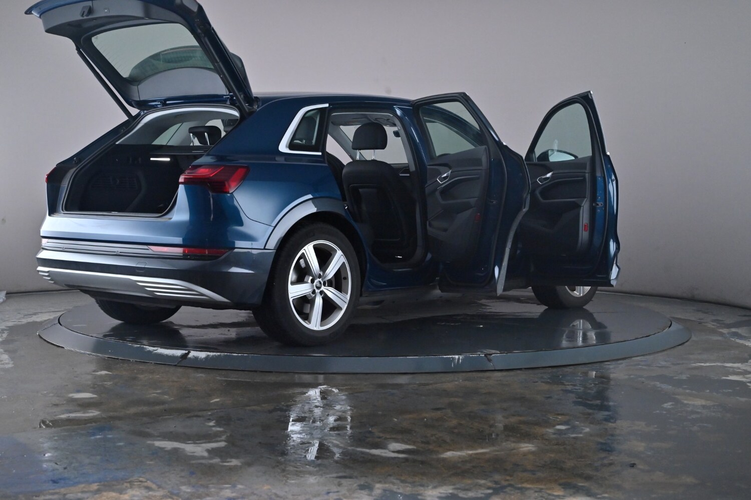 Used Audi e-tron 2021 for sale - 76621944: Photo 65