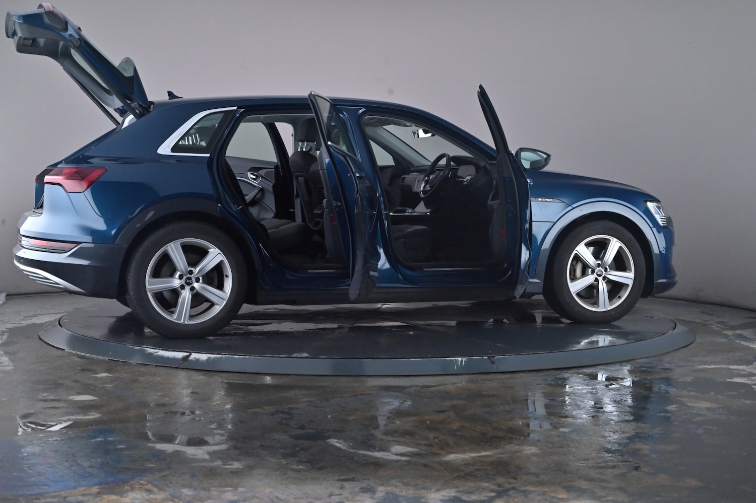 Used Audi e-tron 2021 for sale - 76621944: Photo 68