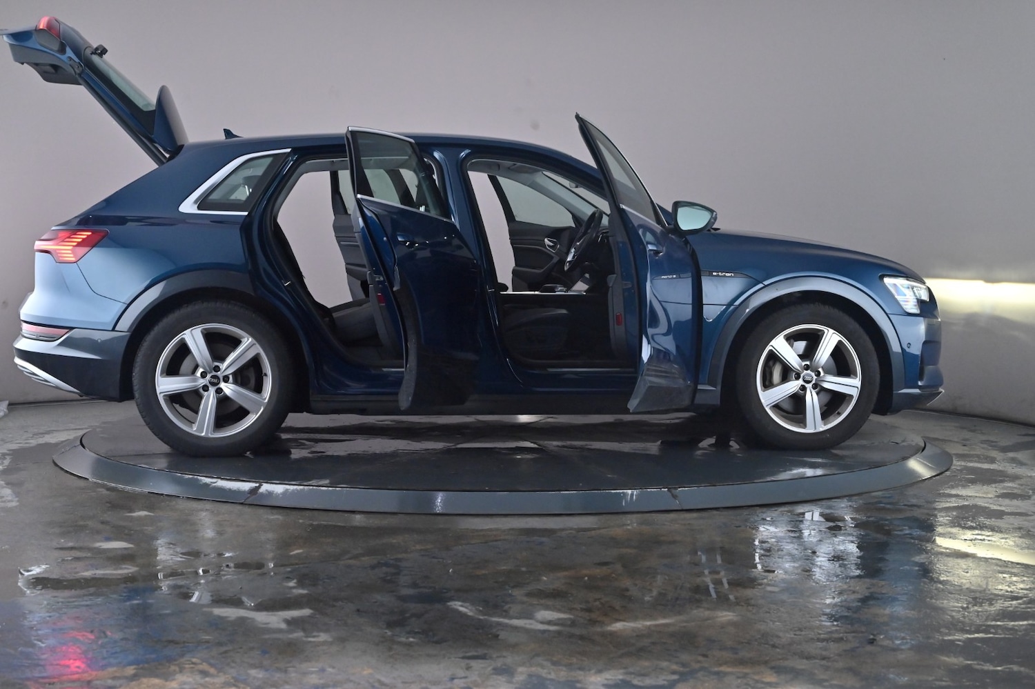 Used Audi e-tron 2021 for sale - 76621944: Photo 69