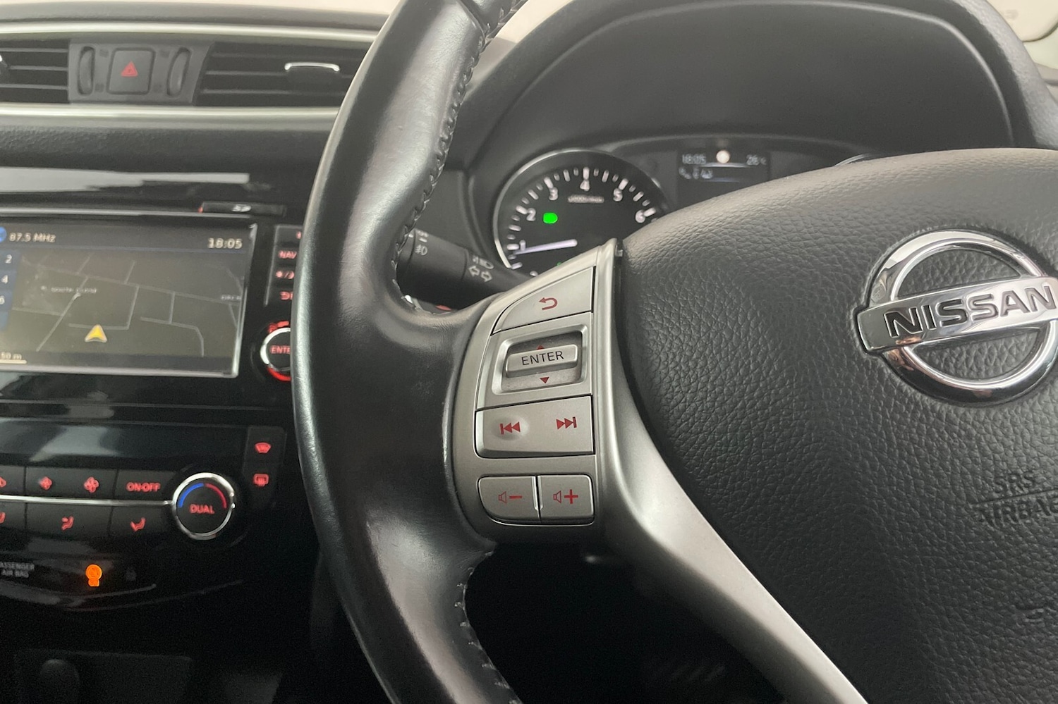 Used Nissan Qashqai 2015 for sale - 76744623: Photo 15