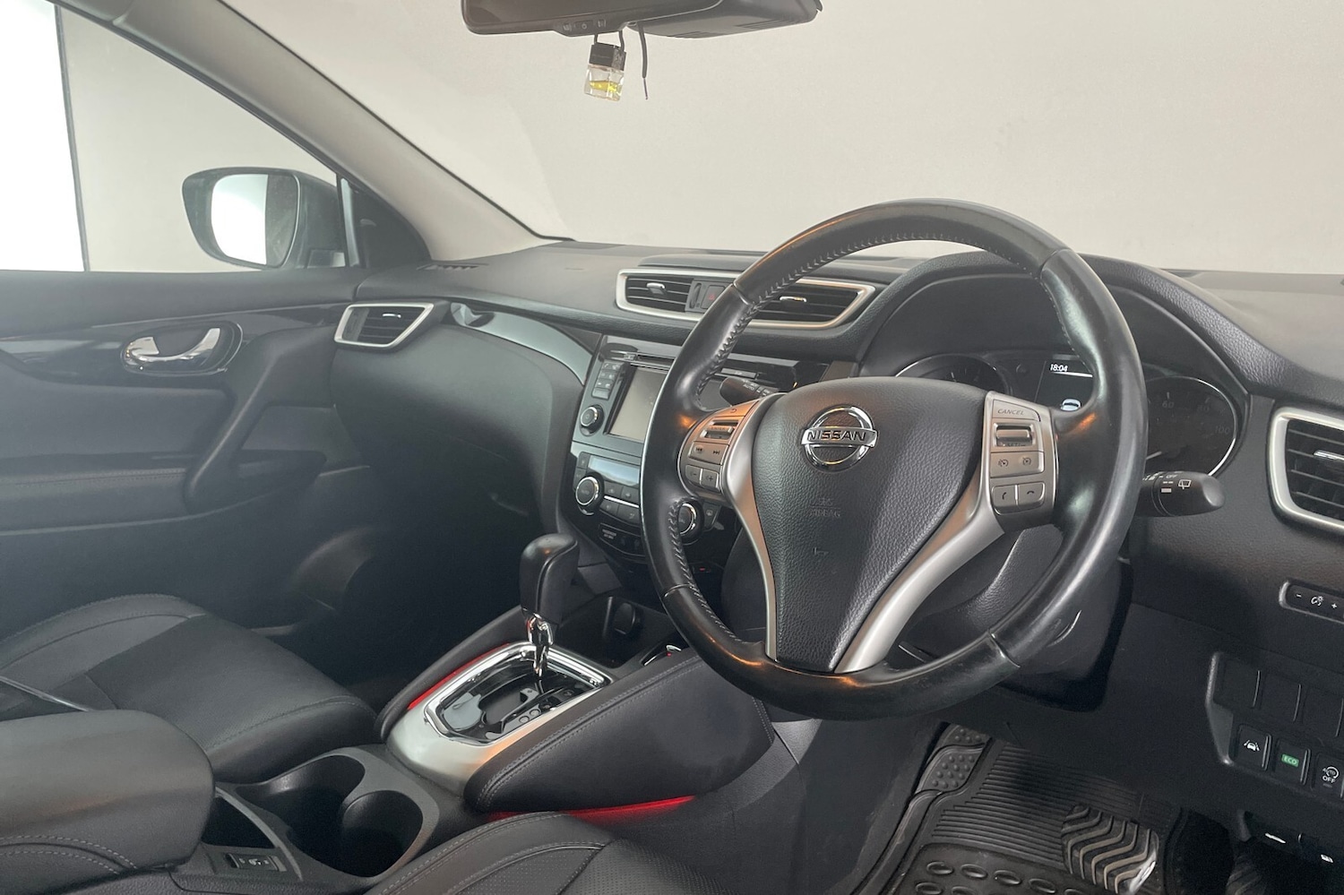 Used Nissan Qashqai 2015 for sale - 76744623: Photo 9