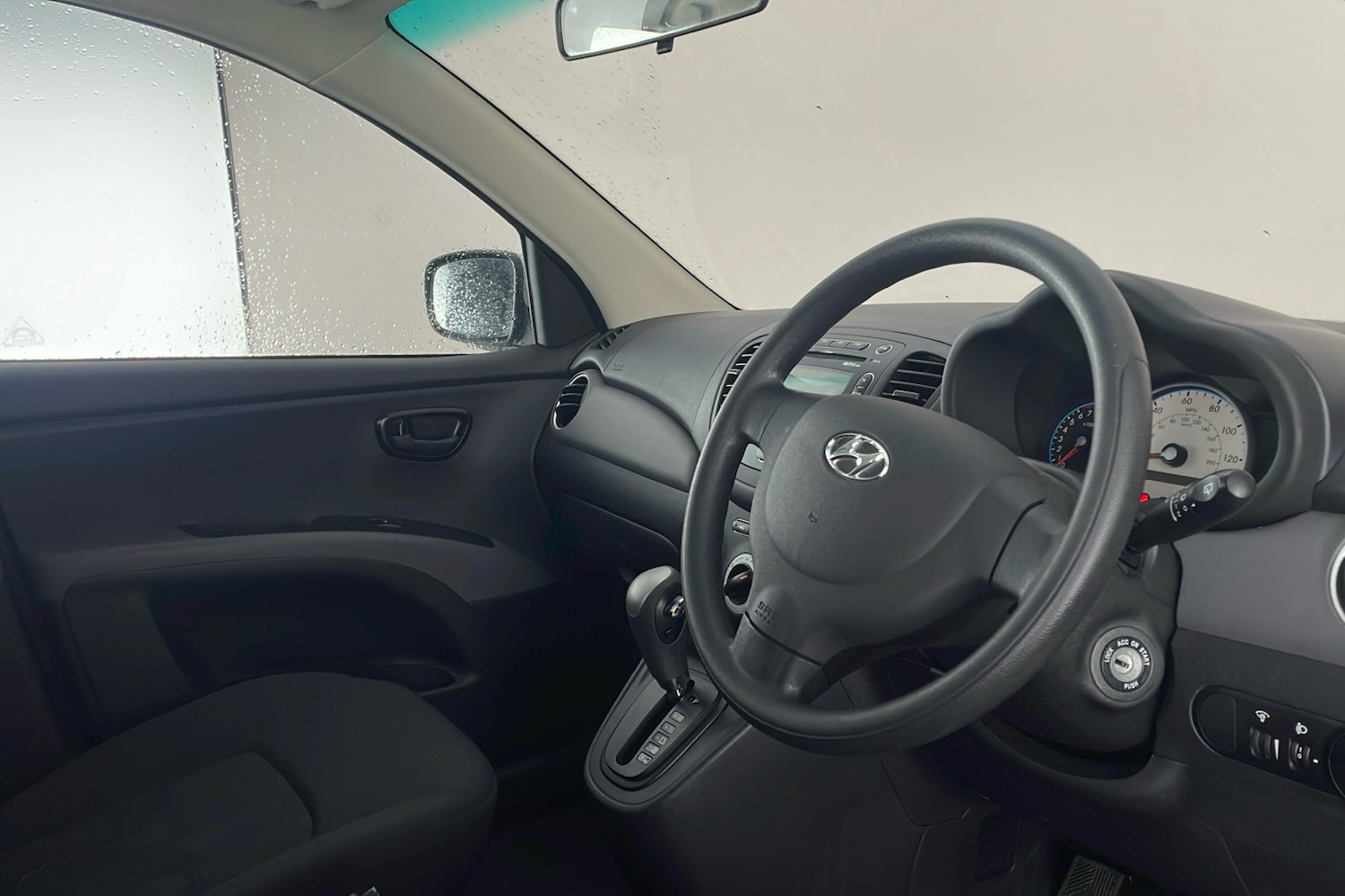 Used Hyundai i10 2010 for sale - 77311270: Photo 10