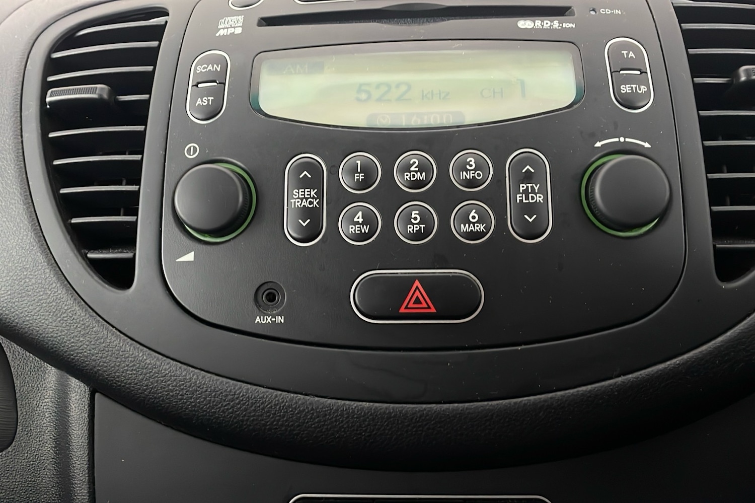 Used Hyundai i10 2010 for sale - 77311270: Photo 16