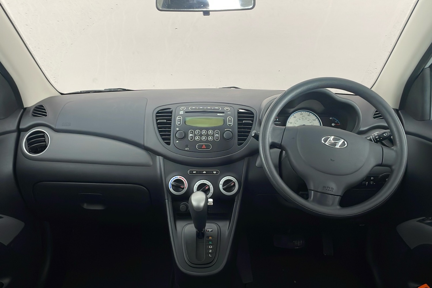 Used Hyundai i10 2010 for sale - 77311270: Photo 8