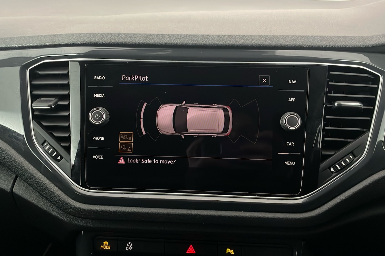 Used Volkswagen T-Roc 2019 for sale - 76892960: Photo 18