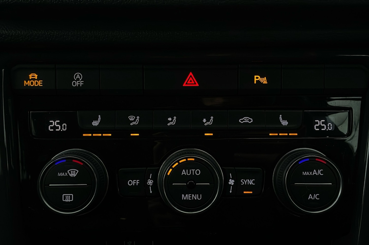 Used Volkswagen T-Roc 2019 for sale - 76892960: Photo 19