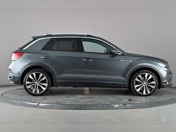 Used Volkswagen T-Roc 2019 for sale - 76892960: Photo