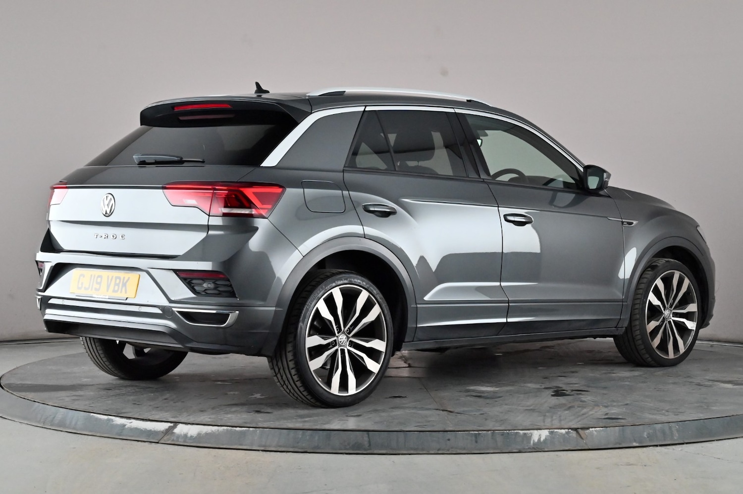 Used Volkswagen T-Roc 2019 for sale - 76892960: Photo 6