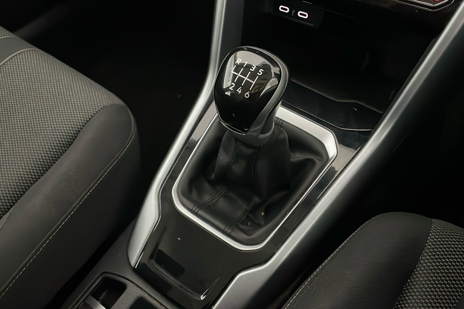 Used Volkswagen T-Roc 2023 for sale - 77609706: Photo 11