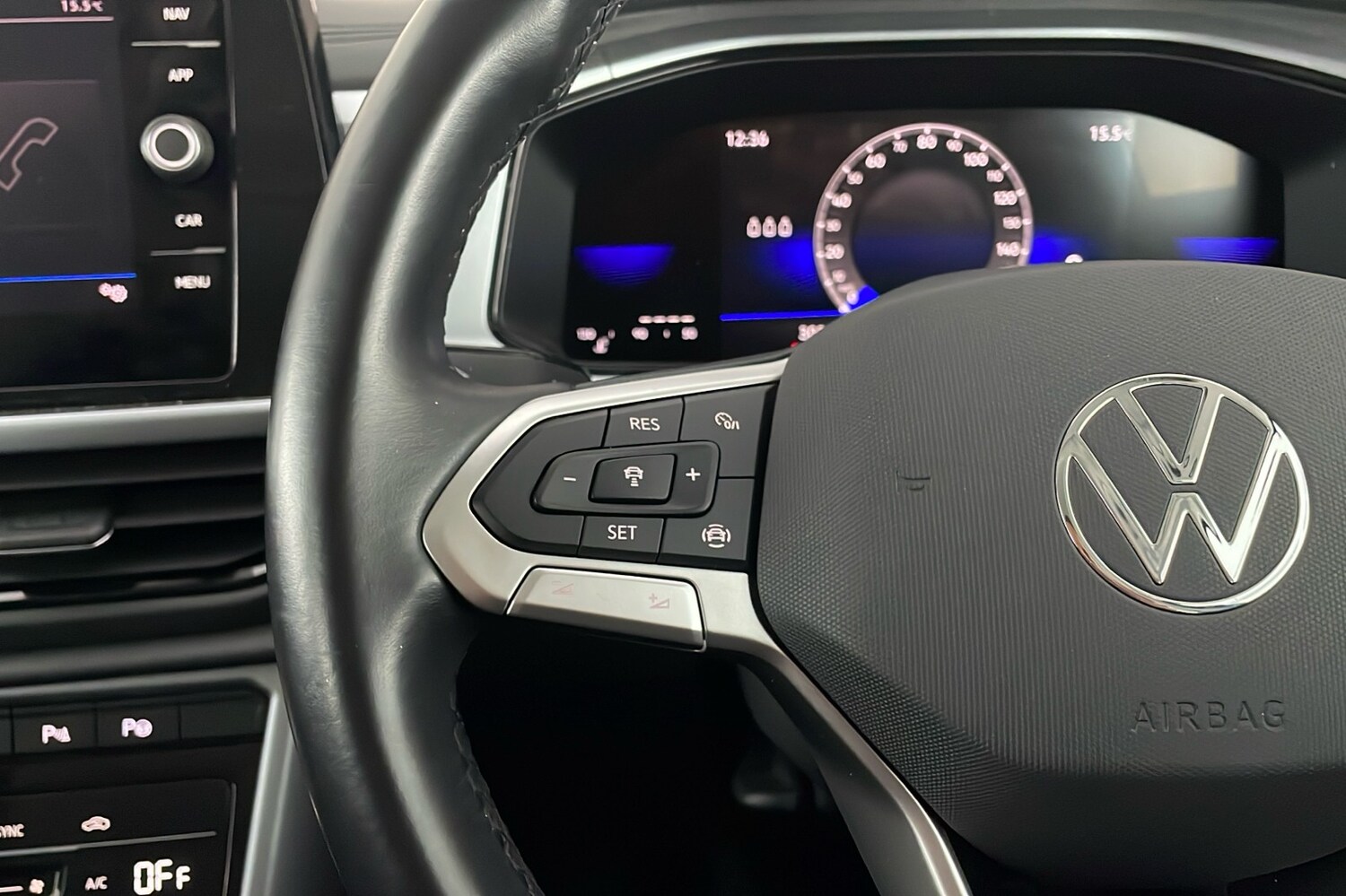 Used Volkswagen T-Roc 2023 for sale - 77609706: Photo 15