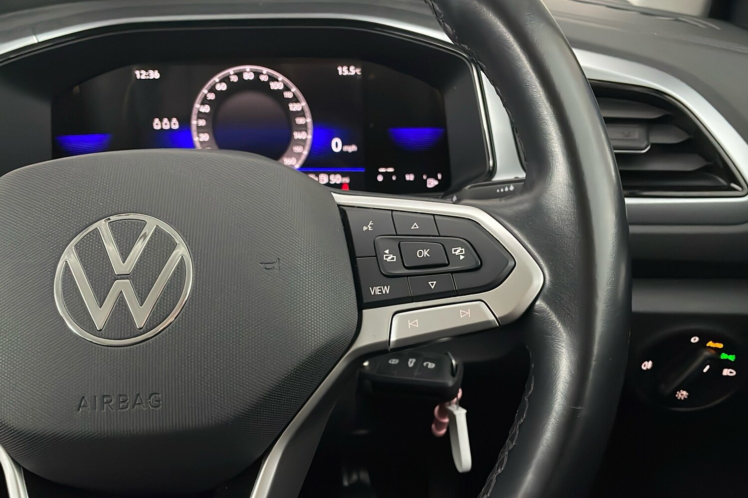 Used Volkswagen T-Roc 2023 for sale - 77609706: Photo 16