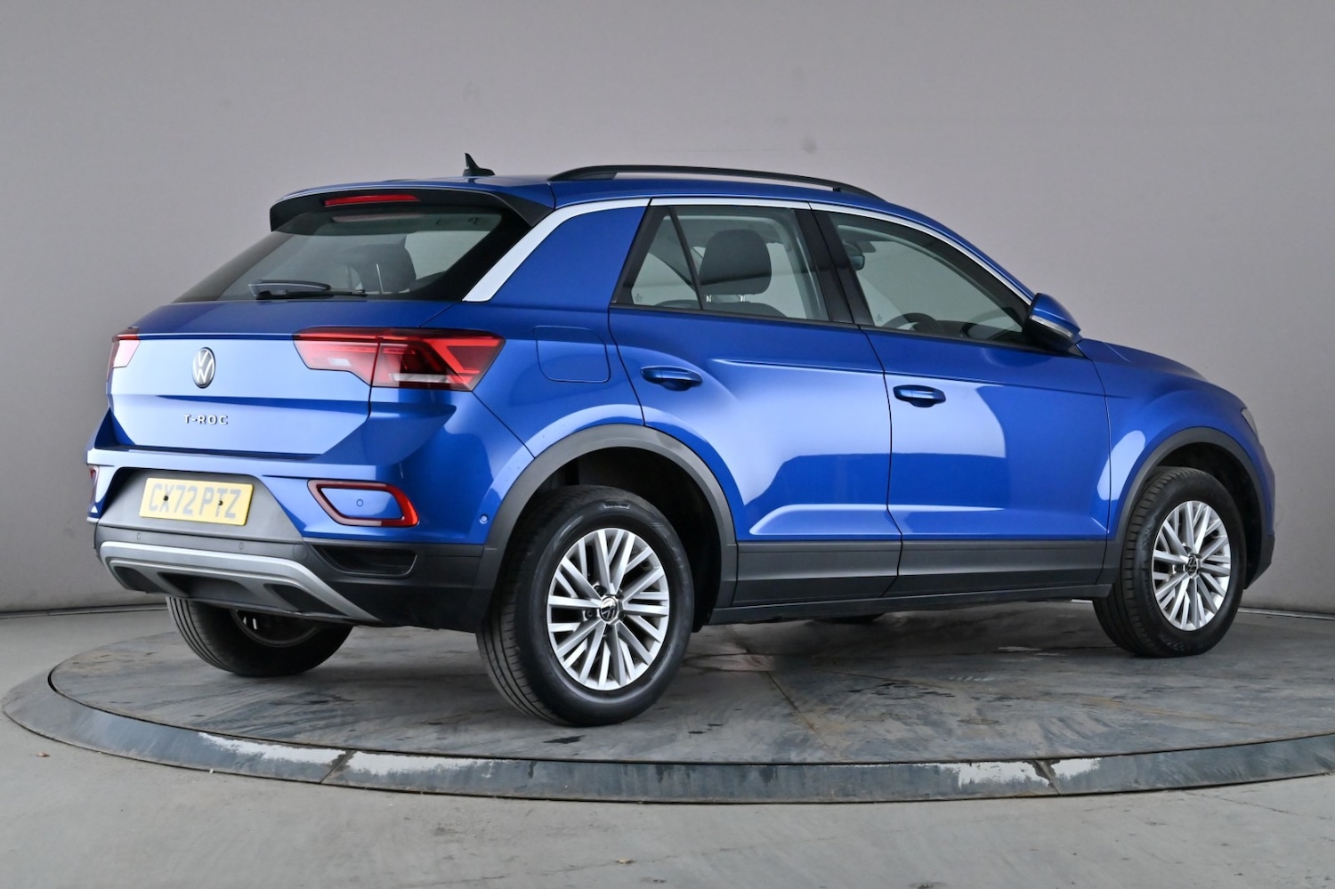 Used Volkswagen T-Roc 2023 for sale - 77609706: Photo 6