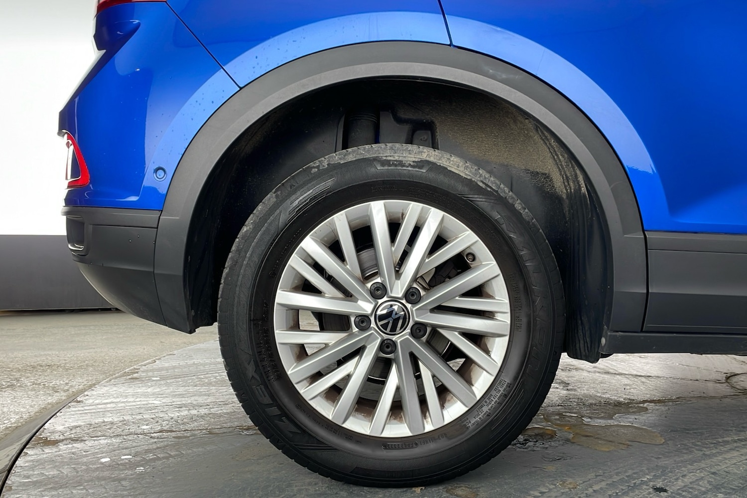 Used Volkswagen T-Roc 2023 for sale - 77609706: Photo 7