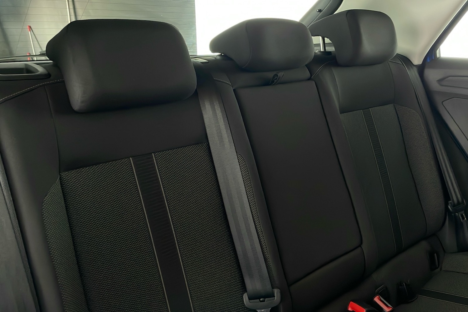 Used Volkswagen T-Roc 2023 for sale - 77609706: Photo 9