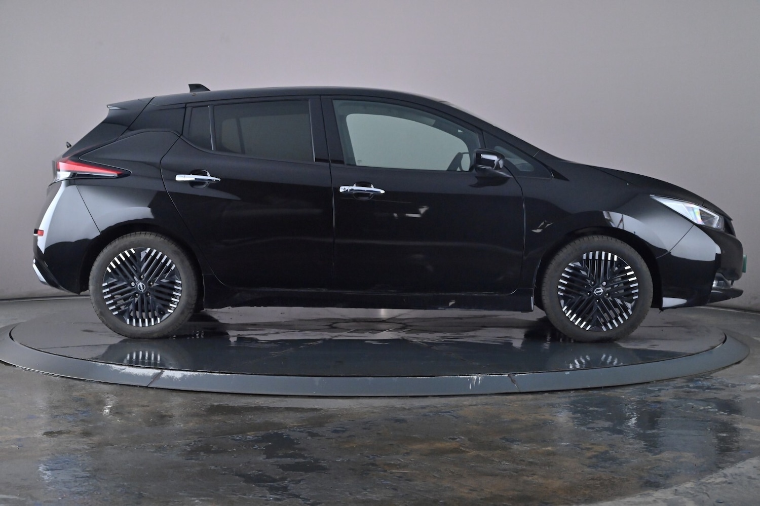 Used Nissan Leaf 2023 for sale - 76716434: Photo 3